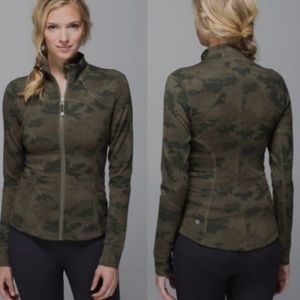 Lululemon Camo Fatigue Green Forme Jacket Size 6